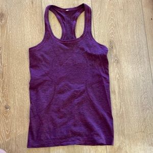 Lululemon size 4 swiftly tank